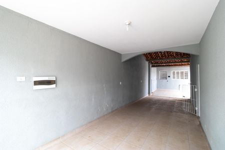 Quintal de casa à venda com 3 quartos, 230m² em Jardim Leonor, Campinas