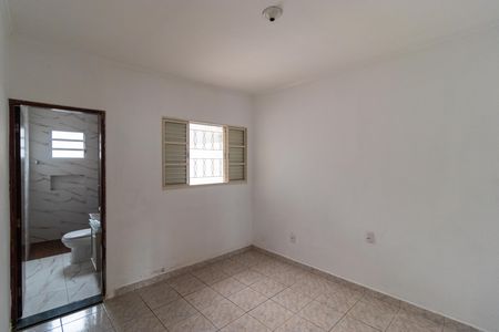Casa à venda com 230m², 3 quartos e 4 vagas Casa à venda com 230m², 3 quartos e 4 vagasSuíte da casa 01