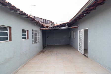 Casa à venda com 230m², 3 quartos e 4 vagas Casa à venda com 230m², 3 quartos e 4 vagasQuintal
