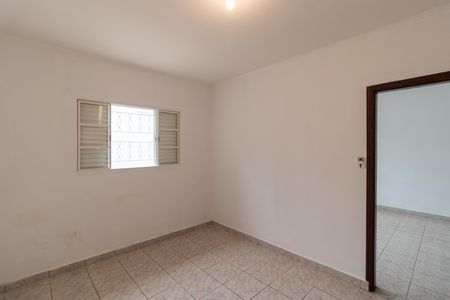 Casa à venda com 230m², 3 quartos e 4 vagas Casa à venda com 230m², 3 quartos e 4 vagasQuarto da casa 01