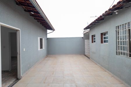 Casa à venda com 230m², 3 quartos e 4 vagas Casa à venda com 230m², 3 quartos e 4 vagasQuintal