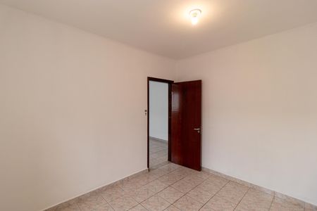 Casa à venda com 230m², 3 quartos e 4 vagas Casa à venda com 230m², 3 quartos e 4 vagasQuarto da casa 01