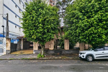 Casa para alugar com 190m², 5 quartos e 10 vagas Casa para alugar com 190m², 5 quartos e 10 vagasFachada