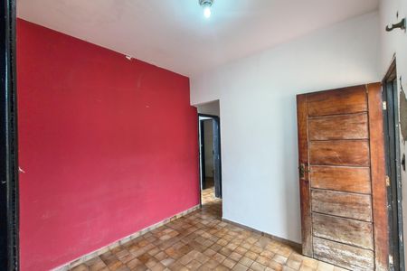 Casa para alugar com 190m², 5 quartos e 10 vagas Casa para alugar com 190m², 5 quartos e 10 vagasEdícula -sala