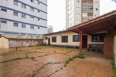 Casa para alugar com 190m², 5 quartos e 10 vagas Casa para alugar com 190m², 5 quartos e 10 vagasQuintal