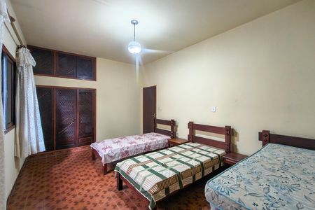 Casa para alugar com 190m², 5 quartos e 10 vagas Casa para alugar com 190m², 5 quartos e 10 vagasQuarto 2