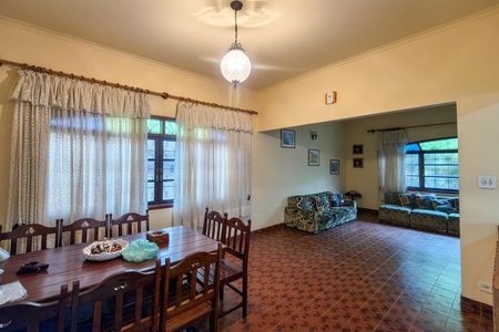 Casa para alugar com 190m², 5 quartos e 10 vagas Casa para alugar com 190m², 5 quartos e 10 vagasSala
