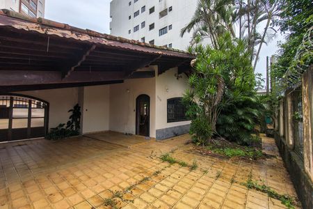 Casa para alugar com 190m², 5 quartos e 10 vagas Casa para alugar com 190m², 5 quartos e 10 vagasGaragem