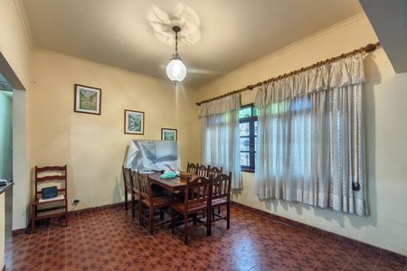 Casa para alugar com 190m², 5 quartos e 10 vagas Casa para alugar com 190m², 5 quartos e 10 vagasSala