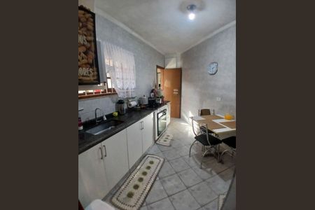 Casa à venda com 120m², 3 quartos e 2 vagas