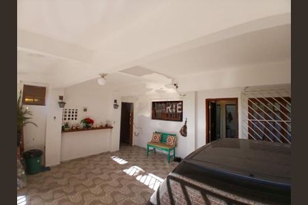 Casa à venda com 120m², 3 quartos e 2 vagas