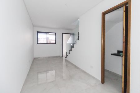 Casa à venda com 76m², 2 quartos e 1 vaga Casa à venda com 76m², 2 quartos e 1 vagaSala