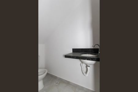 Casa à venda com 76m², 2 quartos e 1 vagaLavabo