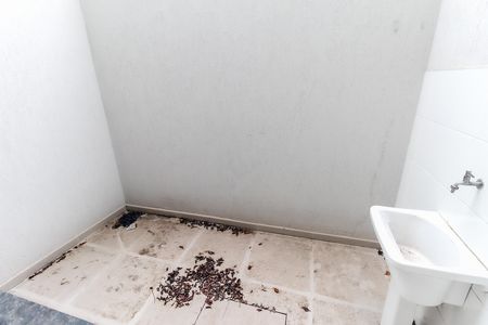 Casa à venda com 76m², 2 quartos e 1 vagaÁrea de Serviço