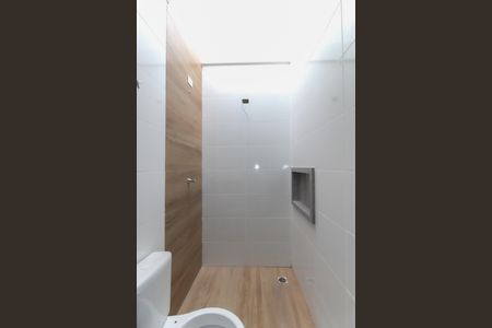 Casa à venda com 76m², 2 quartos e 1 vagaBanheiro da Suíte 1