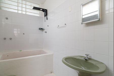 Apartamento à venda com 140m², 1 quarto e sem vaga Apartamento à venda com 140m², 1 quarto e sem vagaBanheiro da Suíte