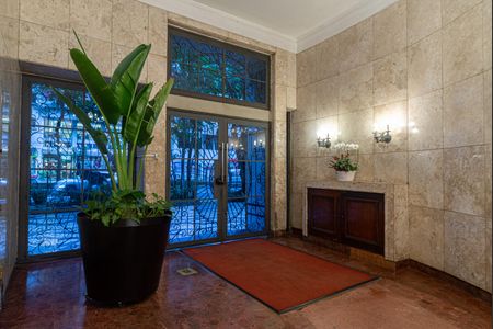 Apartamento à venda com 140m², 1 quarto e sem vaga Apartamento à venda com 140m², 1 quarto e sem vagaÁrea comum - Entrada do Edifício