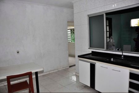 Casa para alugar com 100m², 3 quartos e 1 vagaDetalhe - Cozinha