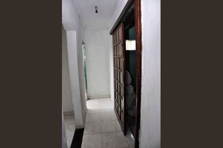 Casa para alugar com 100m², 3 quartos e 1 vagaDetalhe - Corredor
