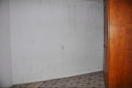 Casa para alugar com 100m², 3 quartos e 1 vagaDetalhe - Quarto 01 com Suíte