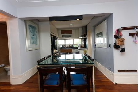 Apartamento à venda com 142m², 3 quartos e 3 vagasCozinha