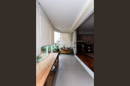 Apartamento à venda com 142m², 3 quartos e 3 vagasVaranda
