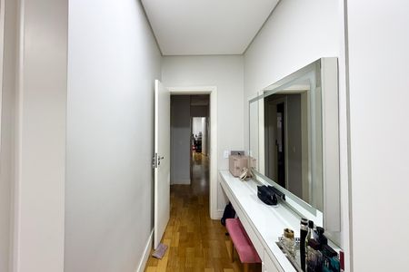 Casa à venda com 171m², 3 quartos e 4 vagas Casa à venda com 171m², 3 quartos e 4 vagasCloset - Suíte 3