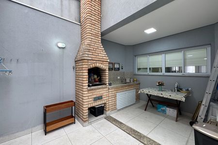Casa à venda com 171m², 3 quartos e 4 vagas Casa à venda com 171m², 3 quartos e 4 vagasEspaço Gourmet