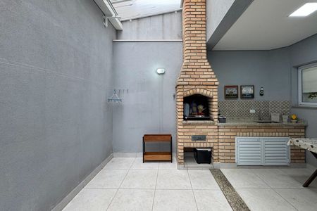 Casa à venda com 171m², 3 quartos e 4 vagas Casa à venda com 171m², 3 quartos e 4 vagasEspaço Gourmet