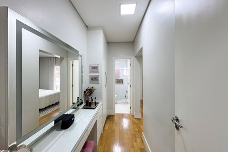 Casa à venda com 171m², 3 quartos e 4 vagas Casa à venda com 171m², 3 quartos e 4 vagasCloset - Suíte 3