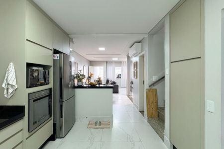 Casa à venda com 171m², 3 quartos e 4 vagas Casa à venda com 171m², 3 quartos e 4 vagasCozinha