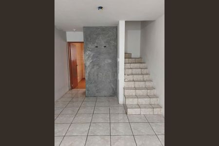 Casa à venda com 90m², 2 quartos e 1 vaga