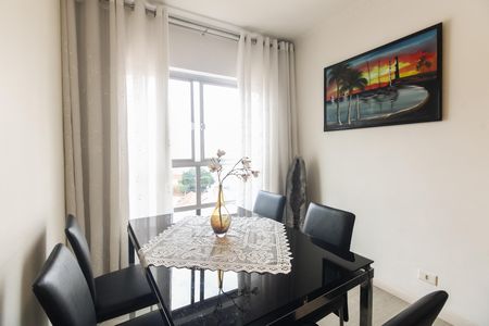 Apartamento à venda com 94m², 3 quartos e 1 vaga Apartamento à venda com 94m², 3 quartos e 1 vagaSala