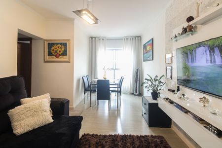 Apartamento à venda com 94m², 3 quartos e 1 vaga Apartamento à venda com 94m², 3 quartos e 1 vagaSala