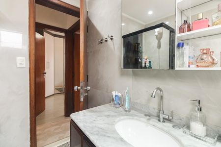 Apartamento à venda com 94m², 3 quartos e 1 vaga Apartamento à venda com 94m², 3 quartos e 1 vagaBanheiro