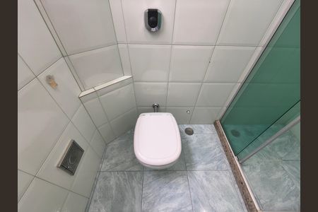 Apartamento à venda com 206m², 3 quartos e 2 vagas Apartamento à venda com 206m², 3 quartos e 2 vagasBanheiro Social