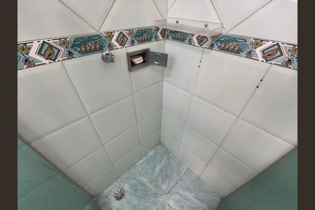 Apartamento à venda com 206m², 3 quartos e 2 vagas Apartamento à venda com 206m², 3 quartos e 2 vagasBanheiro Social