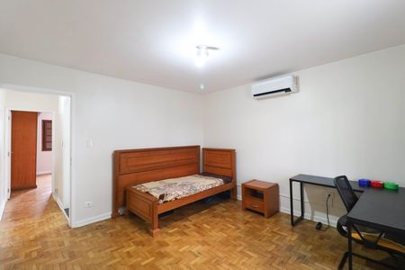 Casa à venda com 138m², 2 quartos e 2 vagas