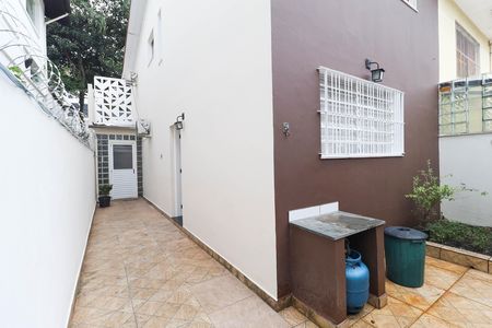 Casa à venda com 138m², 2 quartos e 2 vagas