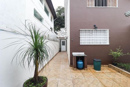 Casa à venda com 138m², 2 quartos e 2 vagas