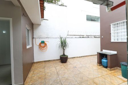 Casa à venda com 138m², 2 quartos e 2 vagas