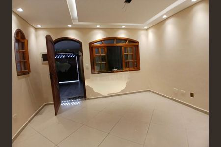 Casa à venda com 214m², 3 quartos e 4 vagas