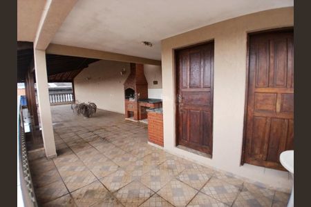 Casa à venda com 214m², 3 quartos e 4 vagas