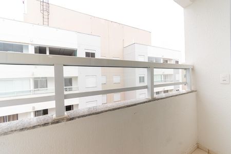 Varanda da Sala de apartamento para alugar com 2 quartos, 44m² em Cidade São Mateus, São Paulo