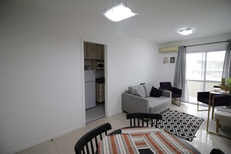 Apartamento para alugar com 78m², 2 quartos e 1 vagaSala