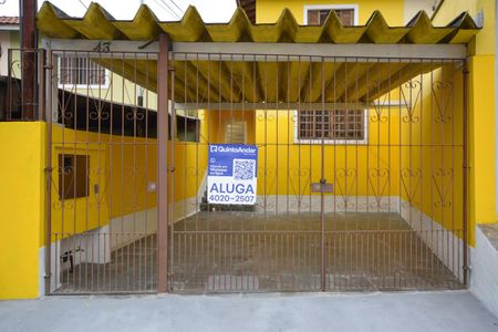 Casa para alugar com 93m², 2 quartos e 2 vagas Casa para alugar com 93m², 2 quartos e 2 vagasFachada