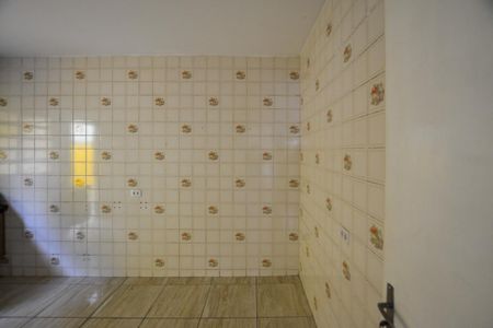 Casa para alugar com 93m², 2 quartos e 2 vagas Casa para alugar com 93m², 2 quartos e 2 vagasCozinha