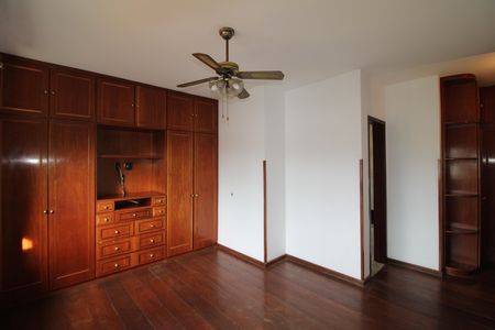 Casa à venda com 160m², 3 quartos e 4 vagasQuarto 3