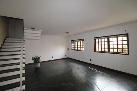 Casa à venda com 160m², 3 quartos e 4 vagasSala
