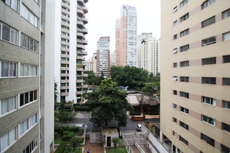 Vista de apartamento para alugar com 3 quartos, 75m² em Moema, São Paulo